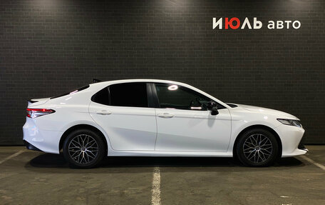 Toyota Camry, 2018 год, 2 670 000 рублей, 4 фотография