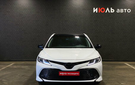 Toyota Camry, 2018 год, 2 670 000 рублей, 2 фотография