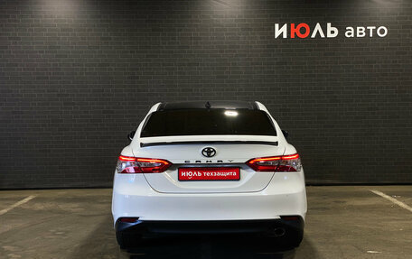 Toyota Camry, 2018 год, 2 670 000 рублей, 6 фотография
