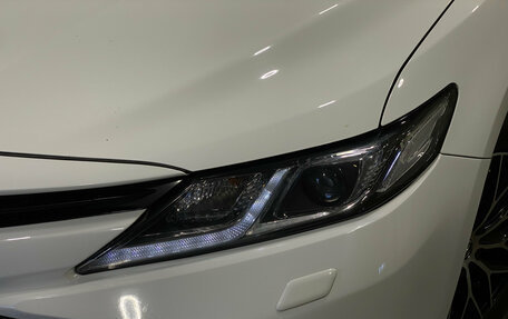 Toyota Camry, 2018 год, 2 670 000 рублей, 9 фотография