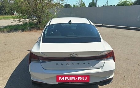 Hyundai Elantra, 2020 год, 2 100 000 рублей, 5 фотография