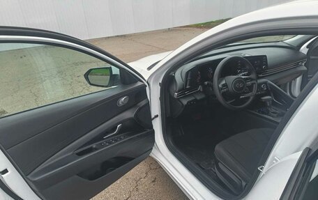 Hyundai Elantra, 2020 год, 2 100 000 рублей, 13 фотография