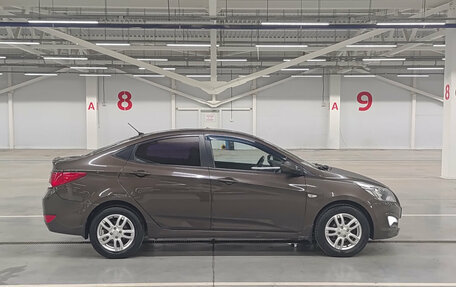 Hyundai Solaris II рестайлинг, 2015 год, 830 000 рублей, 5 фотография