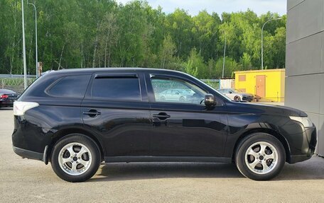 Mitsubishi Outlander III рестайлинг 3, 2013 год, 1 470 000 рублей, 5 фотография