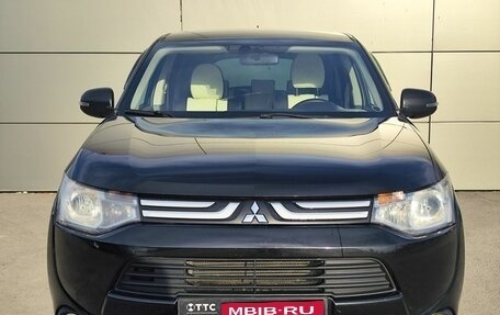 Mitsubishi Outlander III рестайлинг 3, 2013 год, 1 470 000 рублей, 2 фотография