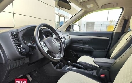Mitsubishi Outlander III рестайлинг 3, 2013 год, 1 470 000 рублей, 20 фотография