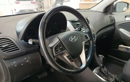 Hyundai Solaris II рестайлинг, 2015 год, 925 000 рублей, 12 фотография
