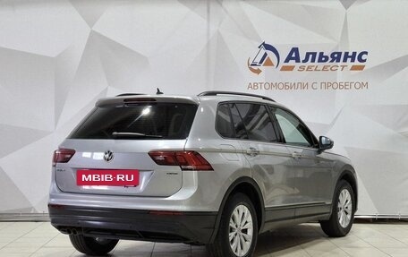 Volkswagen Tiguan II, 2020 год, 2 750 000 рублей, 3 фотография