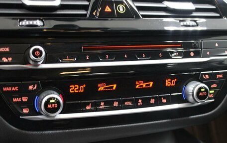 BMW 5 серия, 2019 год, 3 199 900 рублей, 16 фотография