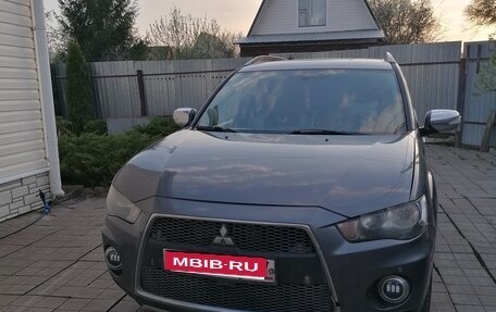 Mitsubishi Outlander III рестайлинг 3, 2011 год, 1 300 000 рублей, 3 фотография