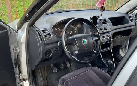 Skoda Fabia II, 2009 год, 305 000 рублей, 11 фотография