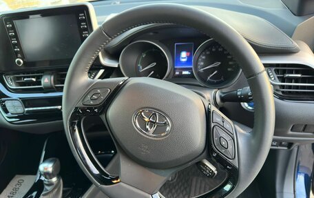 Toyota C-HR I рестайлинг, 2020 год, 2 600 000 рублей, 7 фотография