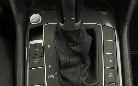 Volkswagen Tiguan II, 2018 год, 2 599 000 рублей, 23 фотография