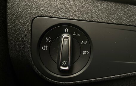 Volkswagen Tiguan II, 2018 год, 2 599 000 рублей, 26 фотография