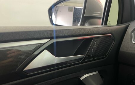 Volkswagen Tiguan II, 2018 год, 2 599 000 рублей, 27 фотография