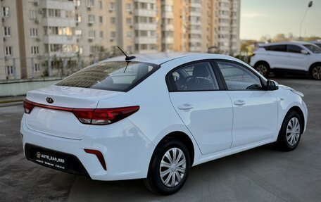 KIA Rio IV, 2020 год, 820 000 рублей, 3 фотография