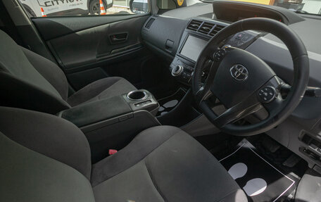 Toyota Prius Alpha I (ZVW40/41), 2013 год, 1 298 000 рублей, 9 фотография