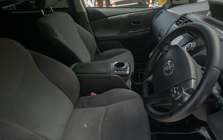Toyota Prius Alpha I (ZVW40/41), 2013 год, 1 298 000 рублей, 10 фотография