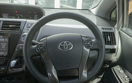 Toyota Prius Alpha I (ZVW40/41), 2013 год, 1 298 000 рублей, 18 фотография