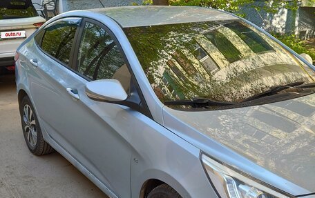 Hyundai Solaris II рестайлинг, 2014 год, 700 000 рублей, 2 фотография