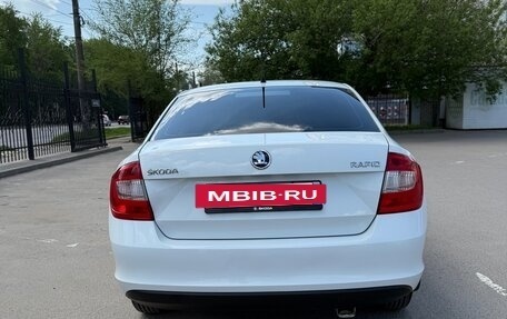 Skoda Rapid I, 2015 год, 860 000 рублей, 7 фотография