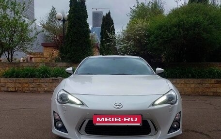Toyota GT86 I, 2012 год, 2 390 000 рублей, 2 фотография