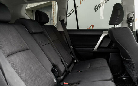 Toyota Land Cruiser Prado 150 рестайлинг 2, 2021 год, 5 600 000 рублей, 23 фотография