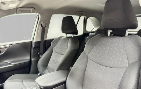 Toyota RAV4, 2020 год, 3 145 000 рублей, 13 фотография