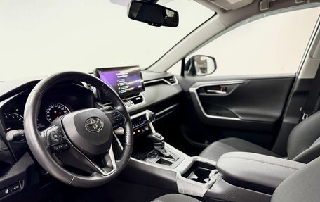 Toyota RAV4, 2020 год, 3 145 000 рублей, 11 фотография