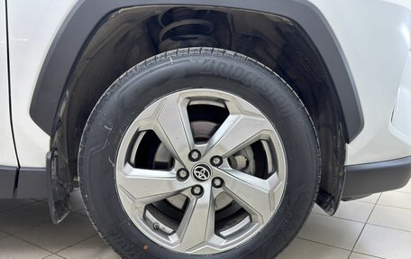 Toyota RAV4, 2020 год, 3 145 000 рублей, 21 фотография
