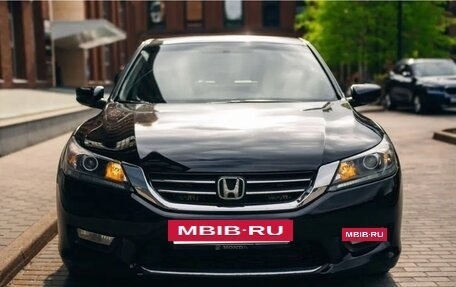Honda Accord IX рестайлинг, 2014 год, 1 400 000 рублей, 4 фотография