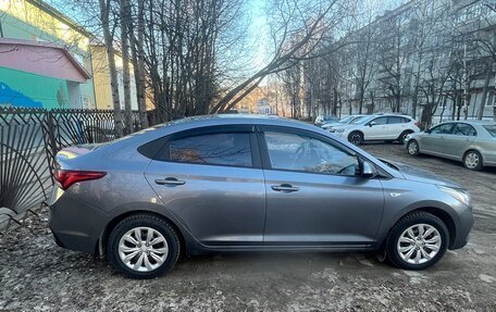 Hyundai Solaris II рестайлинг, 2017 год, 1 200 000 рублей, 3 фотография