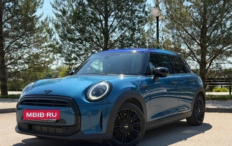 MINI Hatch, 2021 год, 2 990 000 рублей, 3 фотография