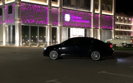 Volkswagen Jetta VI, 2009 год, 950 000 рублей, 4 фотография