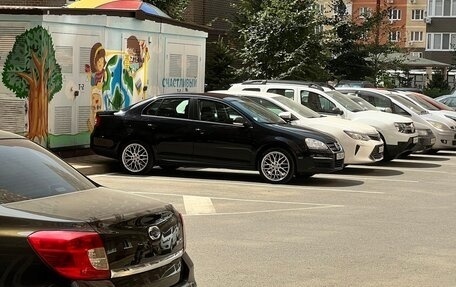 Volkswagen Jetta VI, 2009 год, 950 000 рублей, 11 фотография