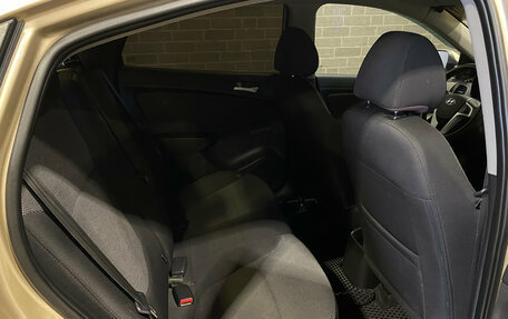 Hyundai Solaris II рестайлинг, 2013 год, 730 000 рублей, 11 фотография