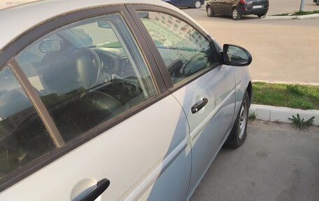 Hyundai Verna II, 2007 год, 300 000 рублей, 8 фотография