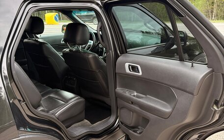 Ford Explorer VI, 2011 год, 2 000 000 рублей, 11 фотография