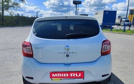 Renault Sandero II рестайлинг, 2017 год, 555 000 рублей, 2 фотография
