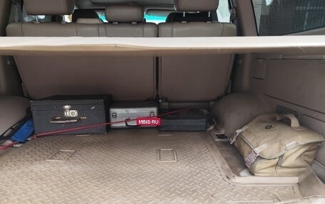 Toyota Land Cruiser 100 рестайлинг 2, 1999 год, 1 250 000 рублей, 17 фотография