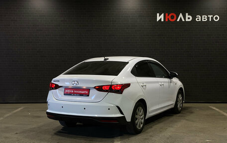 Hyundai Solaris II рестайлинг, 2022 год, 1 420 000 рублей, 5 фотография
