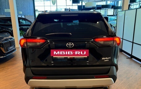 Toyota RAV4, 2024 год, 3 790 000 рублей, 5 фотография