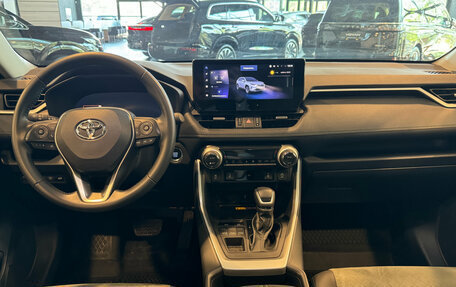 Toyota RAV4, 2024 год, 3 790 000 рублей, 16 фотография