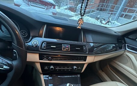 BMW 5 серия, 2013 год, 1 950 000 рублей, 10 фотография