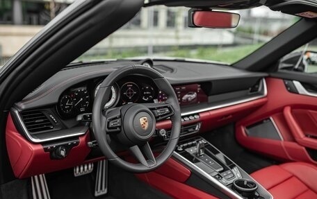 Porsche 911, 2023 год, 27 700 000 рублей, 11 фотография