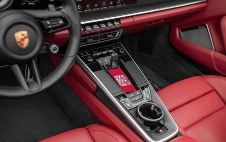 Porsche 911, 2023 год, 27 700 000 рублей, 12 фотография