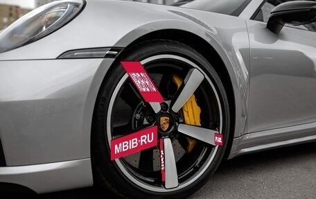 Porsche 911, 2023 год, 27 700 000 рублей, 26 фотография