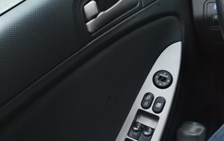 Hyundai Solaris II рестайлинг, 2014 год, 820 000 рублей, 2 фотография