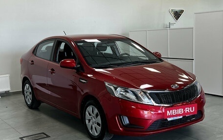 KIA Rio III рестайлинг, 2013 год, 750 001 рублей, 2 фотография