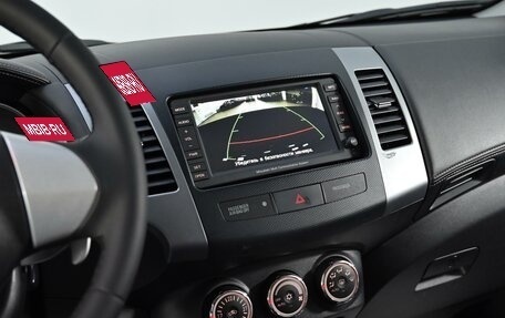 Mitsubishi Outlander III рестайлинг 3, 2010 год, 1 049 000 рублей, 8 фотография